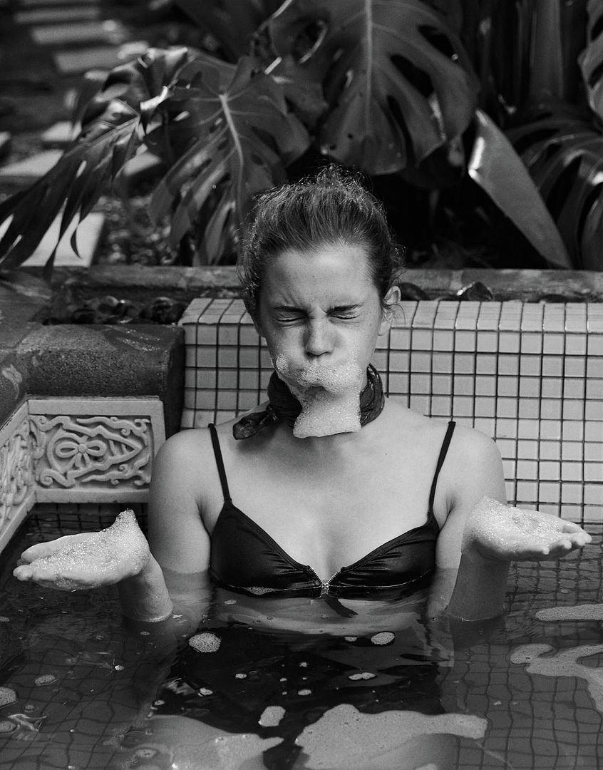  photo emma-watson-by-cass-bird-for-porter-magazine-winter-escape-2016-5_zpsyq5lqmik.jpg