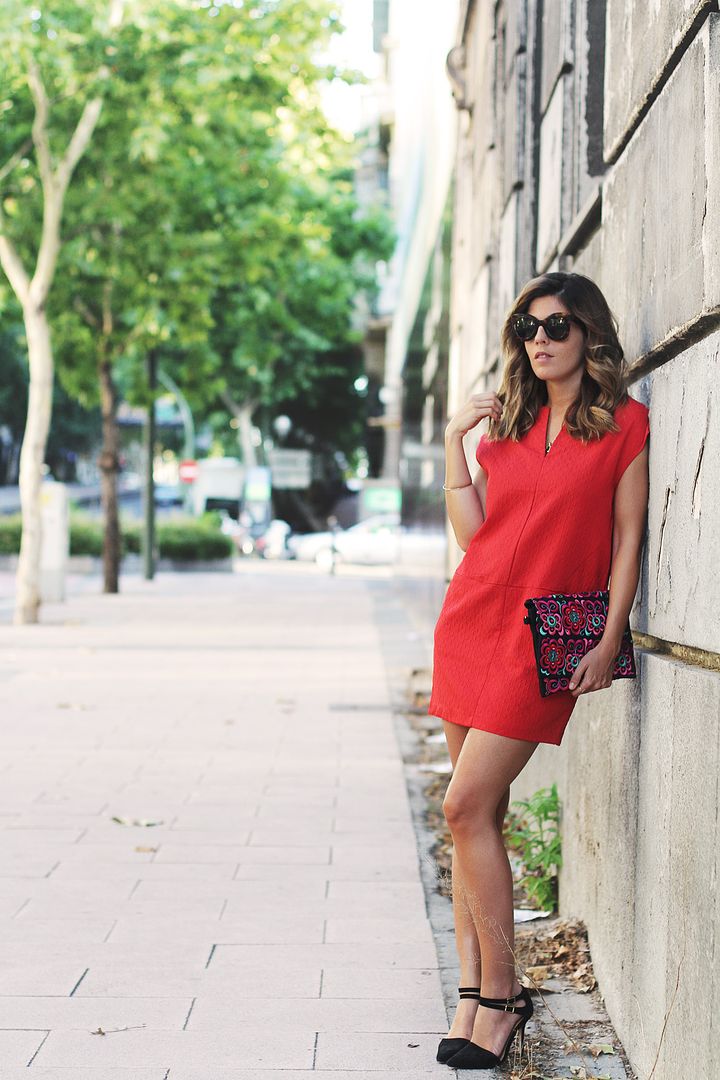  photo little-red-dress-street-style-1_zpsb5kbsfn2.jpg