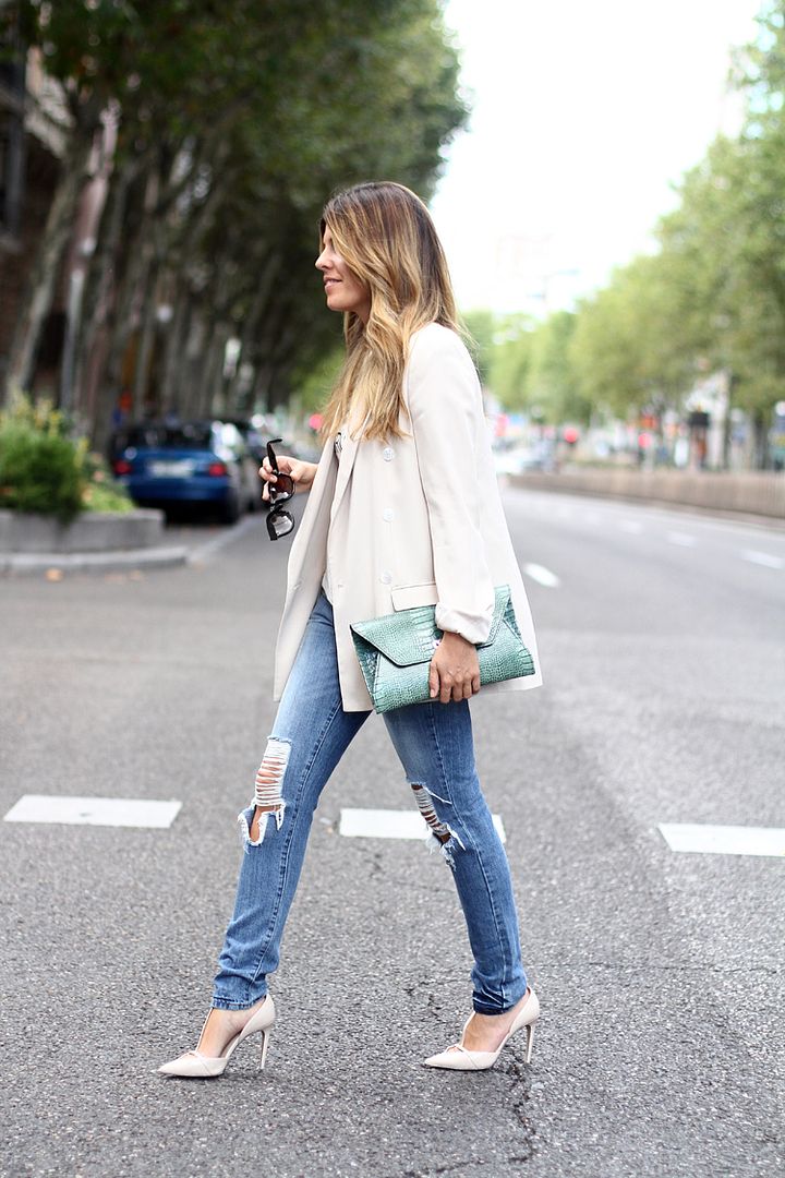  photo ripped-jeans-street-style-2_zpsb1cce884.jpg