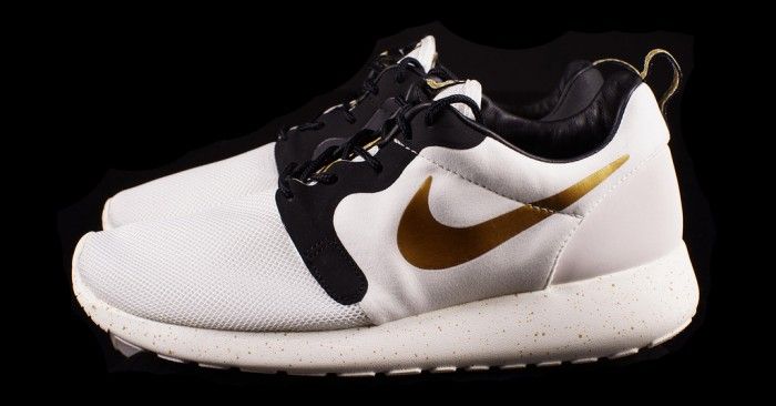 nike roshe gold trophy