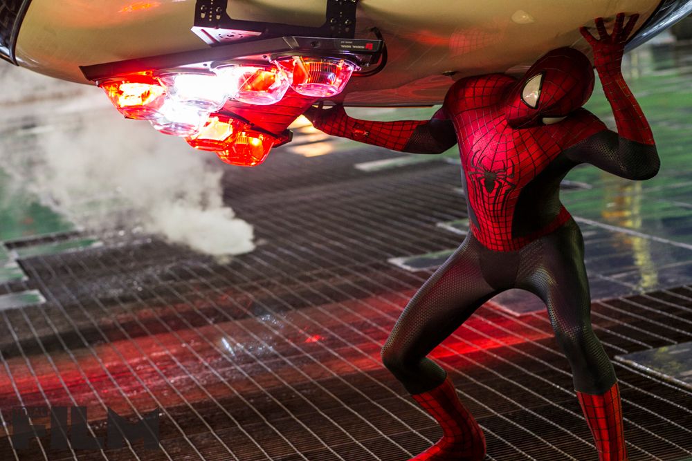 Amazing Spider-Man 2 posiela nové fotky, ktoré odhaľujú príbeh