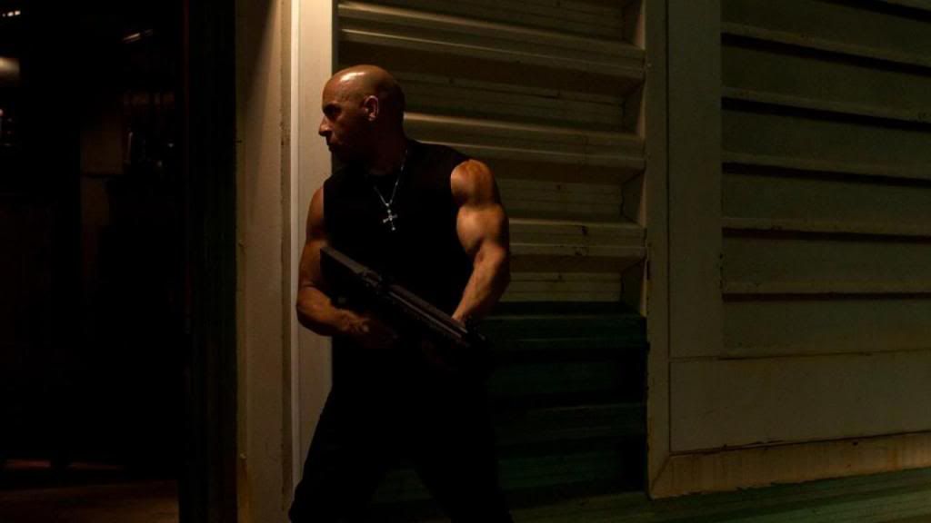 Nové fotky z natáčania Fast & Furious 7, The Rock je stále väčší a väčší