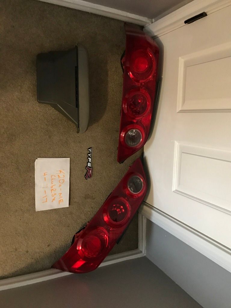 Texas Fs tan boomerang Arm rest, typer emblem, 0506 tail lights