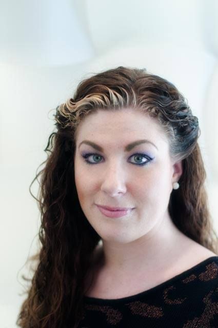 photo MandiHairstylist_zpsc76aa190.jpg