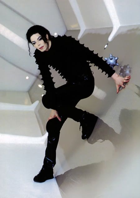 http://i1226.photobucket.com/albums/ee417/pomidorinka4/Michael-Jackson-Scream-Video-michael-jackson-22977331-1100-1554.jpg