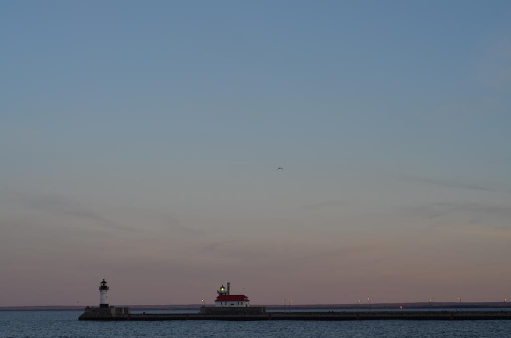 pink sky harbour sunset duluth minnesota