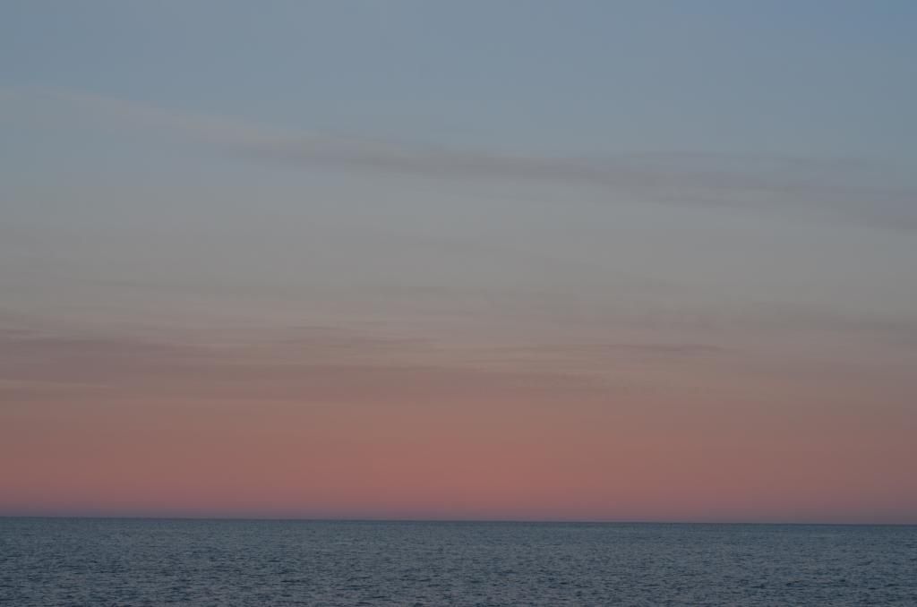 pink sky harbour sunset duluth minnesota