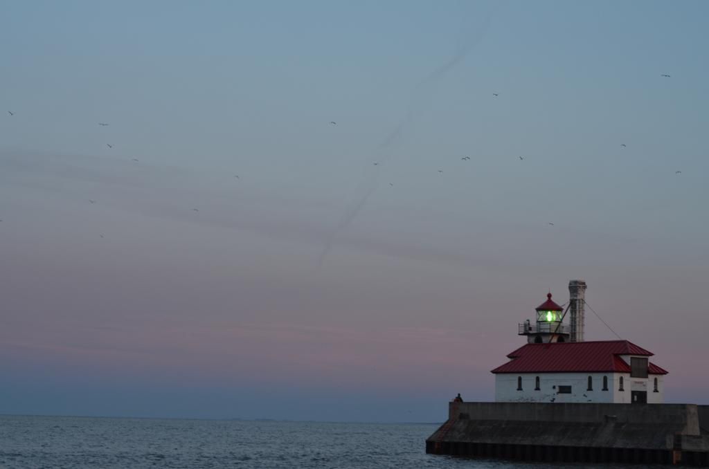 pink sky harbour sunset duluth minnesota