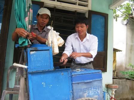 Người cha bán kem và nỗi lo tựu trường của con mình - 2