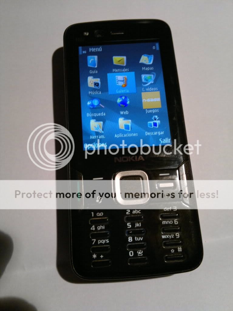 Review    NOKIA    N8